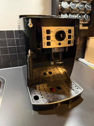 De longhi magnifica S koffieautomaat beschikbaar voor biedingen