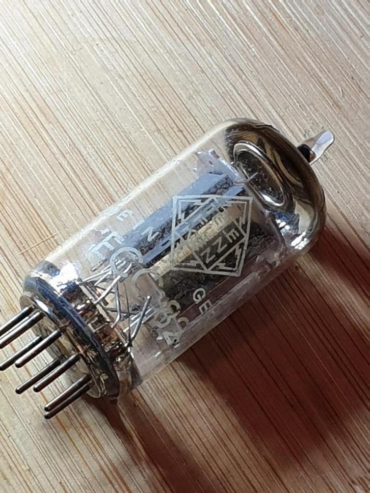 ECC82 Radiobuis  Getest telefunken, Antiek en Kunst, Antiek | Tv's en Audio, Ophalen of Verzenden