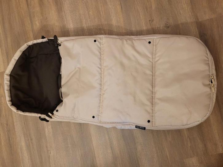 LeClerc voetenzak Sand Chocolate, Kinderen en Baby's, Buggy's, Zo goed als nieuw, Overige merken, Voetenzak, Ophalen