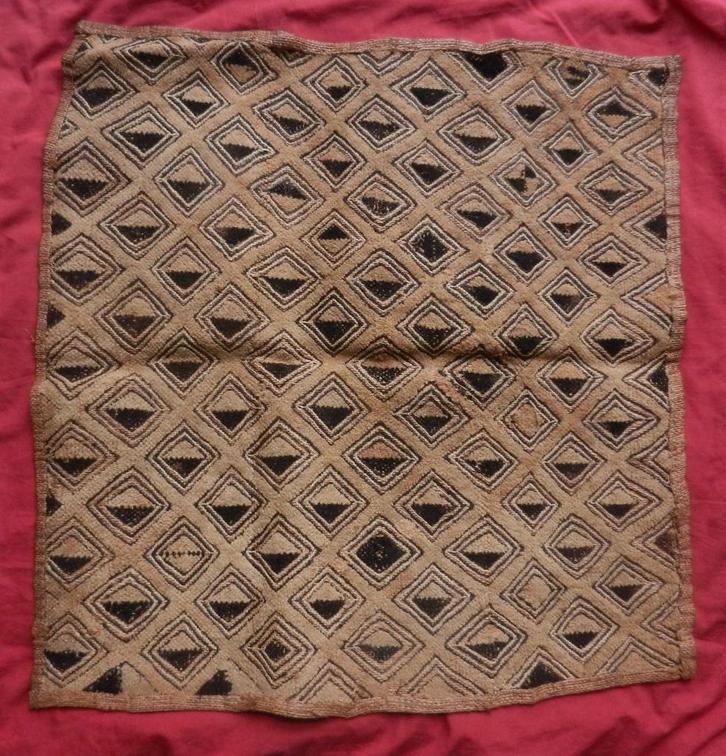 Kuba Congo Zaire, raffia doek met ruitjes, circa 61 x 57 cm., Antiek en Kunst, Kunst | Niet-Westerse kunst, Ophalen of Verzenden