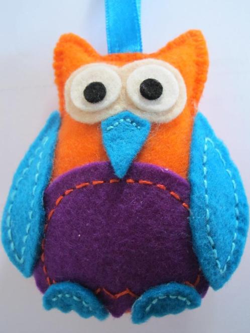 Uiltjes van wolvilt in verschillende leuke kleuren., Hobby en Vrije tijd, Knutselen, Nieuw, Materiaal, Verzenden