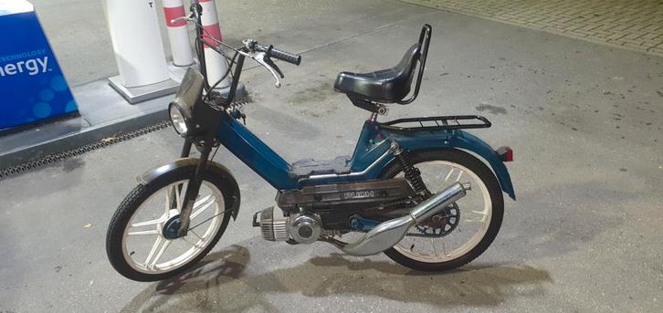 Te koop puch maxi oldtimer met gereviseerd blok Geen kenteke, Fietsen en Brommers, Brommers | Oldtimers, Puch, Ophalen