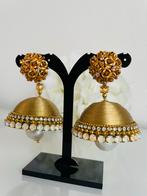 Gouden Jhumki Oorbellen - Handgemaakt, Met kristal, Hangers, Verzenden, Nieuw