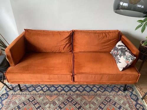 Sissyboy The Duchess velvet 2,5 zit roest terracotta bank, Huis en Inrichting, Banken | Bankstellen, Zo goed als nieuw, Ophalen