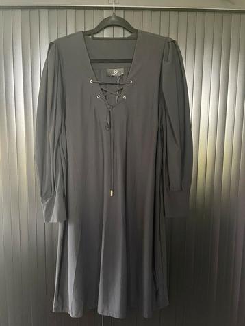 Stijlvol zwart travel jurkje Mooij XXL - nieuw- beschikbaar voor biedingen