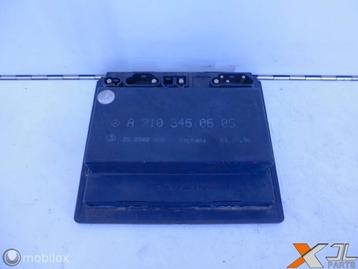 E-KLASSE W210 RELAIS MODULE TAKT A2105450605 beschikbaar voor biedingen
