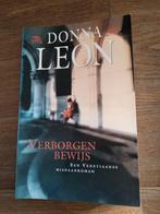 Verborgen Bewijs - Donna Leon, Ophalen of Verzenden, Gelezen, Donna Leon
