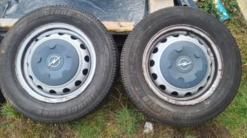 Opel combo c stalen velgen met wieldoppen  beschikbaar voor biedingen