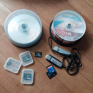 Lege cdr en dvdr. En usb sticks. Geheigenkaarten beschikbaar voor biedingen