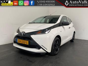 Toyota Aygo 1.0 VVT-i x-fun Airco. Cruise . 5-Deurs! APK 07- beschikbaar voor biedingen