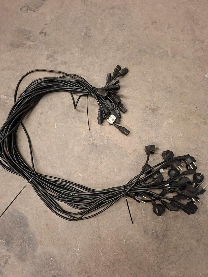 Gebruikte Apparatuur Kabels - 1.5 Meter, Computers en Software, Pc- en Netwerkkabels, Gebruikt, Ophalen of Verzenden