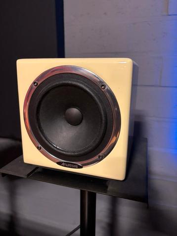 Aventone mix cube beschikbaar voor biedingen