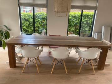 Eikenhouten tafel 280cm x 110 beschikbaar voor biedingen