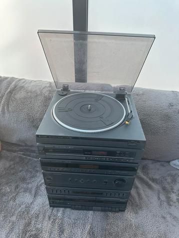 Hitachi Stereo set beschikbaar voor biedingen