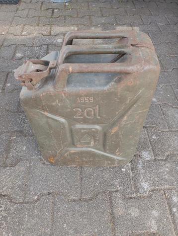 Jerrycan 20 liter uit 1959 beschikbaar voor biedingen