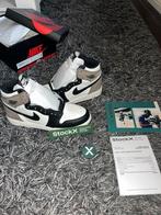 Nike Air Jordan 1 Retro High GS ‘Dark Mocha’, Kleding | Dames, Ophalen of Verzenden, Zo goed als nieuw, Sneakers of Gympen