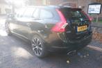 Volvo V60 T3 152pk Summum, Auto's, Volvo, Gebruikt, 4 cilinders, 1969 cc, Leder