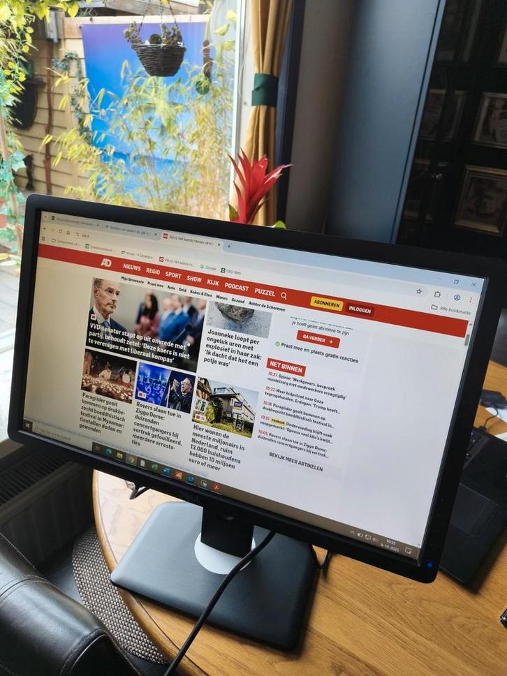 Dell monitor beeldscherm 22 inch, Computers en Software, Monitoren, Zo goed als nieuw, 60 Hz of minder, VGA, Draaibaar, Kantelbaar