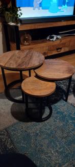 Mango Houten Bijzettafeltjes Set, Huis en Inrichting, Tafels | Bijzettafels, Ophalen, Rond, Zo goed als nieuw, Industrieel