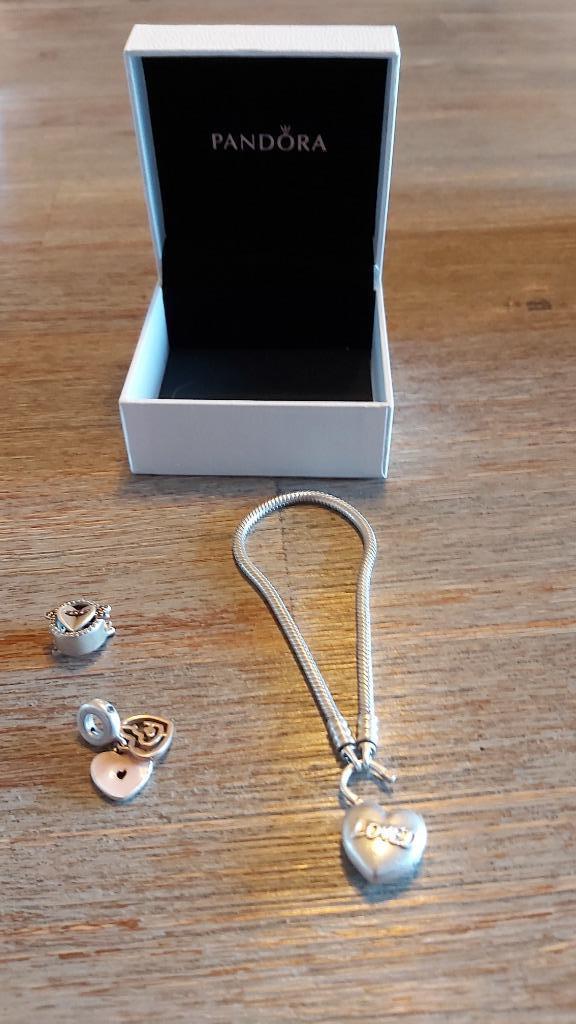 Pandora armband met bedels, Sieraden, Tassen en Uiterlijk, Armbanden, Zo goed als nieuw, Zilver, Zilver, Ophalen of Verzenden