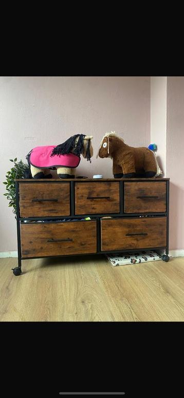 Ladenkast dressoir beschikbaar voor biedingen