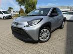 Toyota Aygo X 1.0 VVT-i S-CVT Play Automaat, 12 maanden, Stof, Gebruikt, 4 stoelen