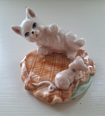 Vintage porseleinen kat en muis beeldje beschikbaar voor biedingen