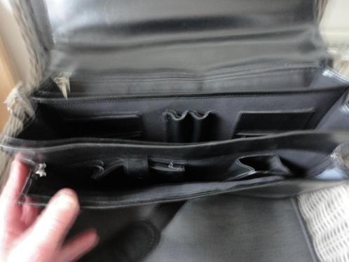 Zwarte Leren Akte Tas, Sieraden, Tassen en Uiterlijk, Tassen | Schooltassen, Zo goed als nieuw, Aktetas of Boekentas, 40 tot 50 cm