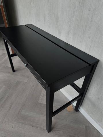 Bureau (nieuw en ongebruikt) beschikbaar voor biedingen