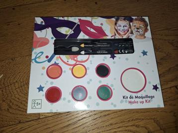 Nieuw: schmink set beschikbaar voor biedingen