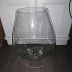 Grote vaas op voet in de vorm van een cognac glas, Ophalen, Gebruikt, Overige kleuren, Glas