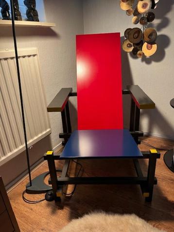 vintage design Gerrit Rietveld Red & Blue Cassina 631  beschikbaar voor biedingen
