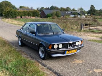 BMW 323i E21 retro mod met Airco Fehac 2 Taxatie Mei 2025 beschikbaar voor biedingen