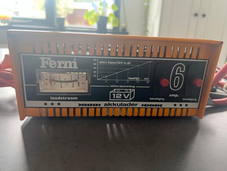 Ferm Acculader 12V - 6 Ampère, Auto-onderdelen, Accu's en Toebehoren, Universele onderdelen, Gebruikt, Ophalen of Verzenden