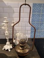 Zeer oude koperen lamp