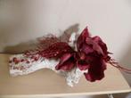 Wit boomstammetje met bordeaux rood bloemstuk erop. Kado?, Ophalen of Verzenden, Nieuw, Binnen