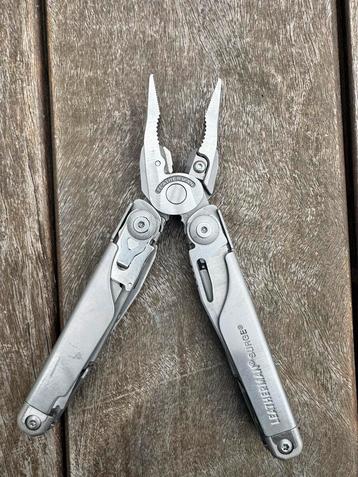 Leatherman surge beschikbaar voor biedingen