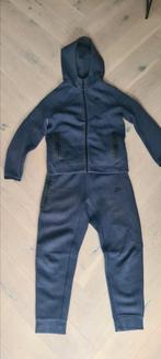 Nike Tech trainingspak/ joggingspak, maat L = 147-158, Jongen of Meisje, Trui of Vest, Ophalen of Verzenden, Zo goed als nieuw