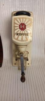 Oude koffiemolen van douwe egberts, Ophalen