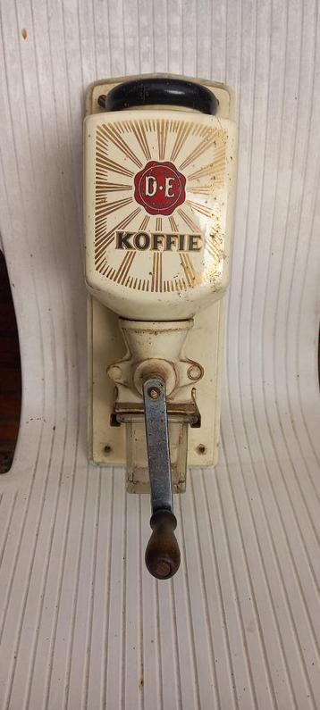 Oude koffiemolen van douwe egberts beschikbaar voor biedingen