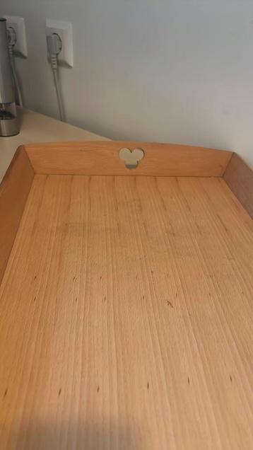 Dienblad beschikbaar voor biedingen