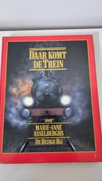 Boektitel: "Daar komt de Trein", Ophalen of Verzenden, Zo goed als nieuw, Trein, Boek of Tijdschrift