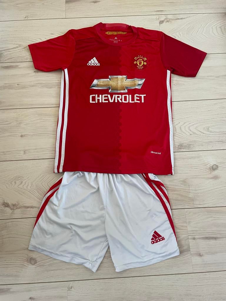 Manchester United tenue, Maat XS of kleiner, Ophalen, Zo goed als nieuw, Set
