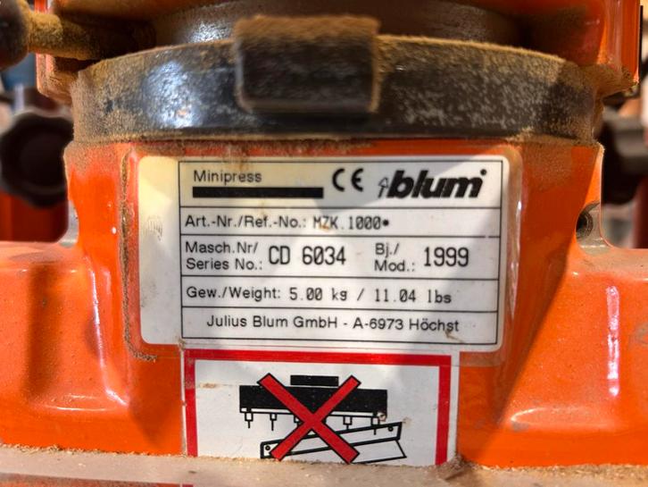 Blum Minipress Gatenboor Machine, Zakelijke goederen, Machines en Bouw | Industrie en Techniek, Ophalen
