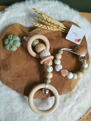 Set wagenhanger en speenkoord • Handgemaakt  beschikbaar voor biedingen