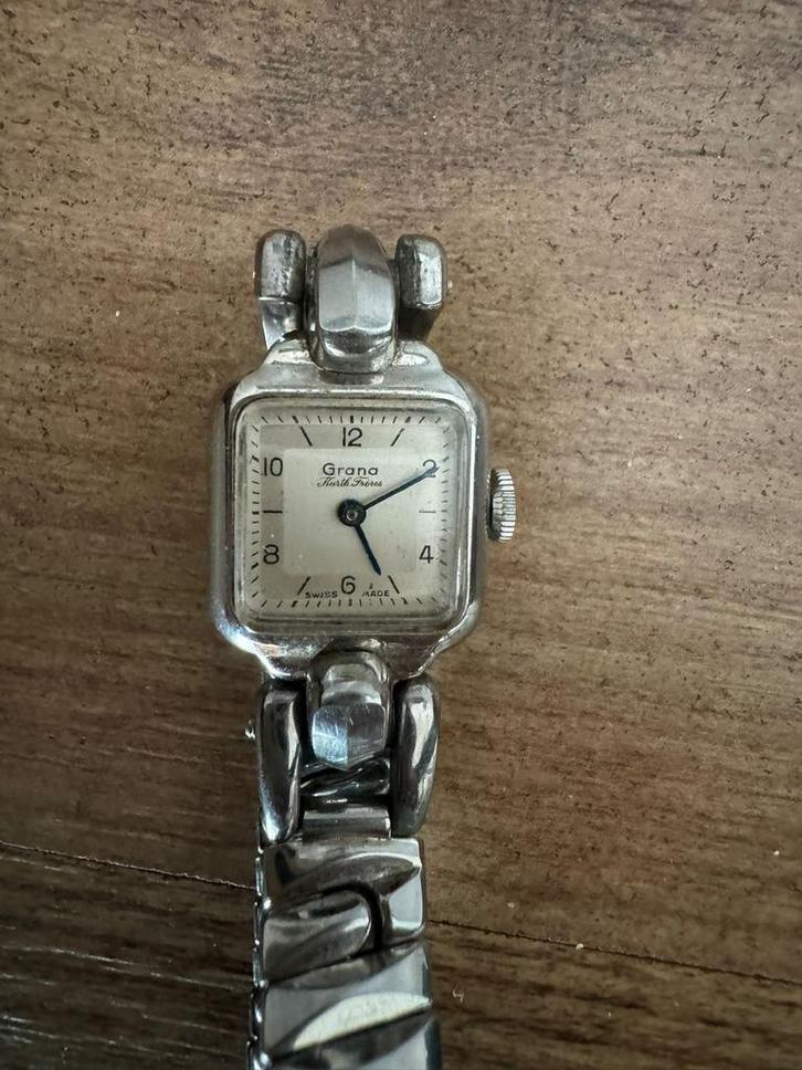 Grana vintage horloge zilver kleur, Sieraden, Tassen en Uiterlijk, Horloges | Antiek, Polshorloge, Overige merken, Staal, 1930 tot 1960