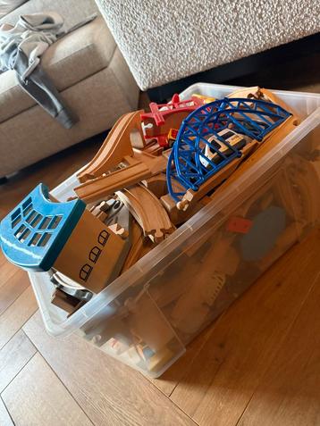 Houten Treinbaan - Compleet beschikbaar voor biedingen