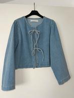 Denim jasje strikjes, Kleding | Dames, Jasjes, Kostuums en Pakken, Ophalen, Zo goed als nieuw, Maat 38/40 (M), Blauw