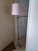 staande lamp met roze kap., Metaal met stoffen kap., Overige materialen, 150 tot 200 cm, Gebruikt