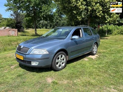 Skoda Octavia Combi 1.6 FSI Tour, Auto's, Skoda, Bedrijf, Te koop, Octavia, ABS, Airbags, Airconditioning, Boordcomputer, Centrale vergrendeling